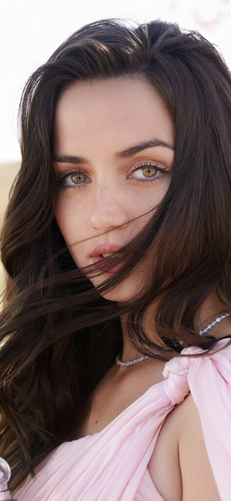 Ana De Armas Wallpaper iPhone HD